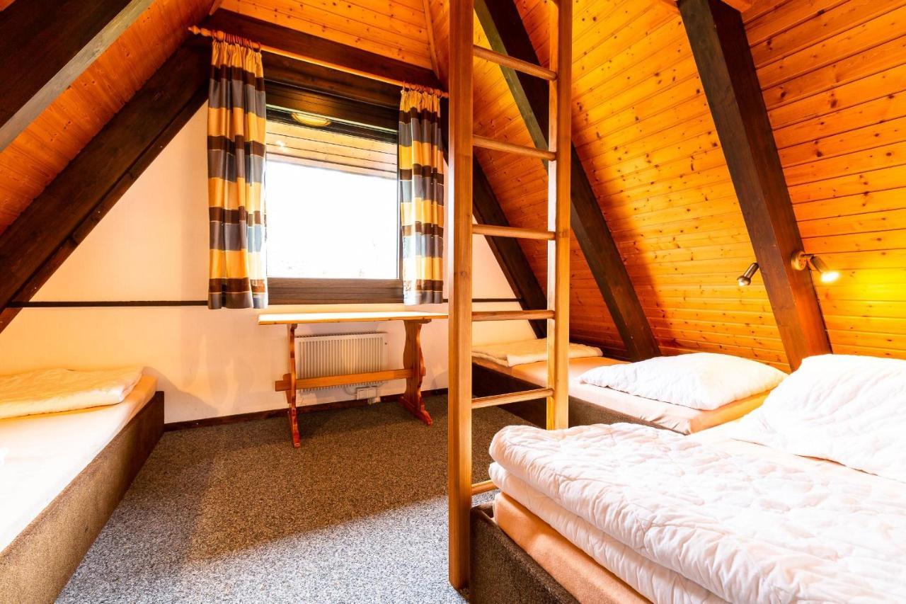 Ferienwohnpark Immenstaad Am Bodensee Nurdachhaus Typ 8 Ndt 099 Exterior foto