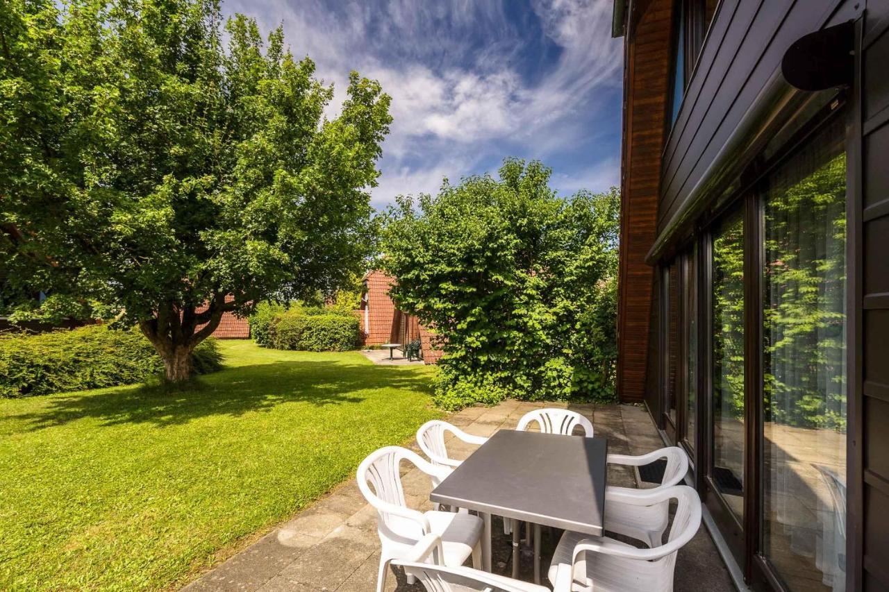 Ferienwohnpark Immenstaad Am Bodensee Nurdachhaus Typ 8 Ndt 099 Exterior foto